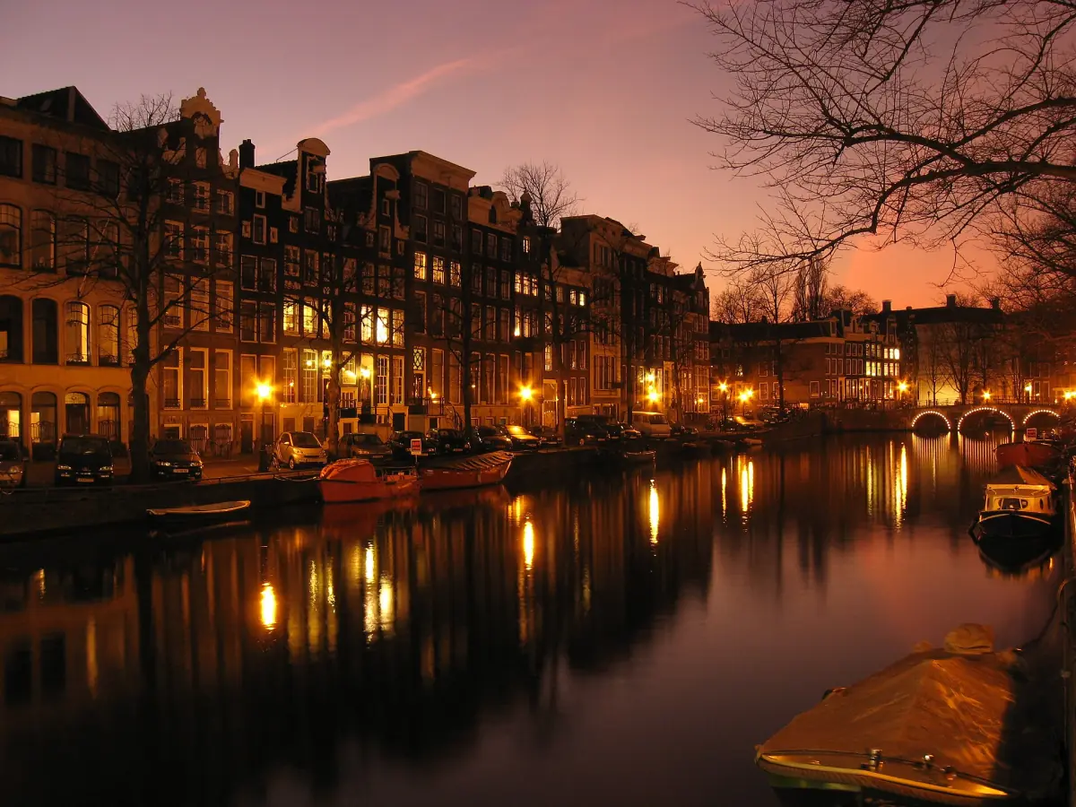The Prinsengracht at dusk